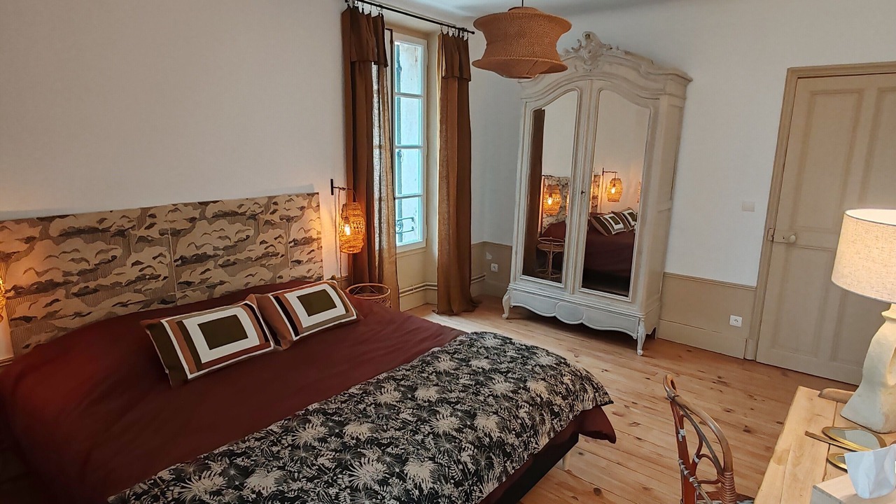 Photo of Bedroom in Camaret-sur-Aigues