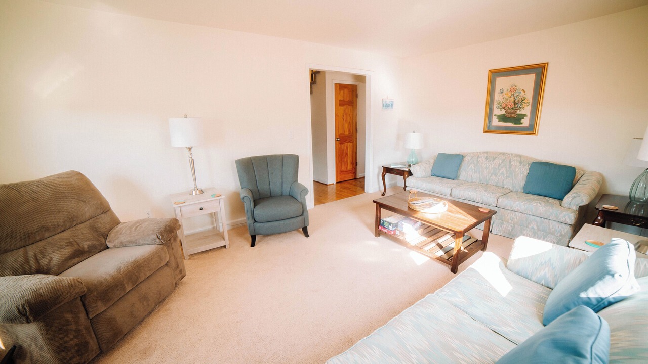 Photo of Bedroom in New River