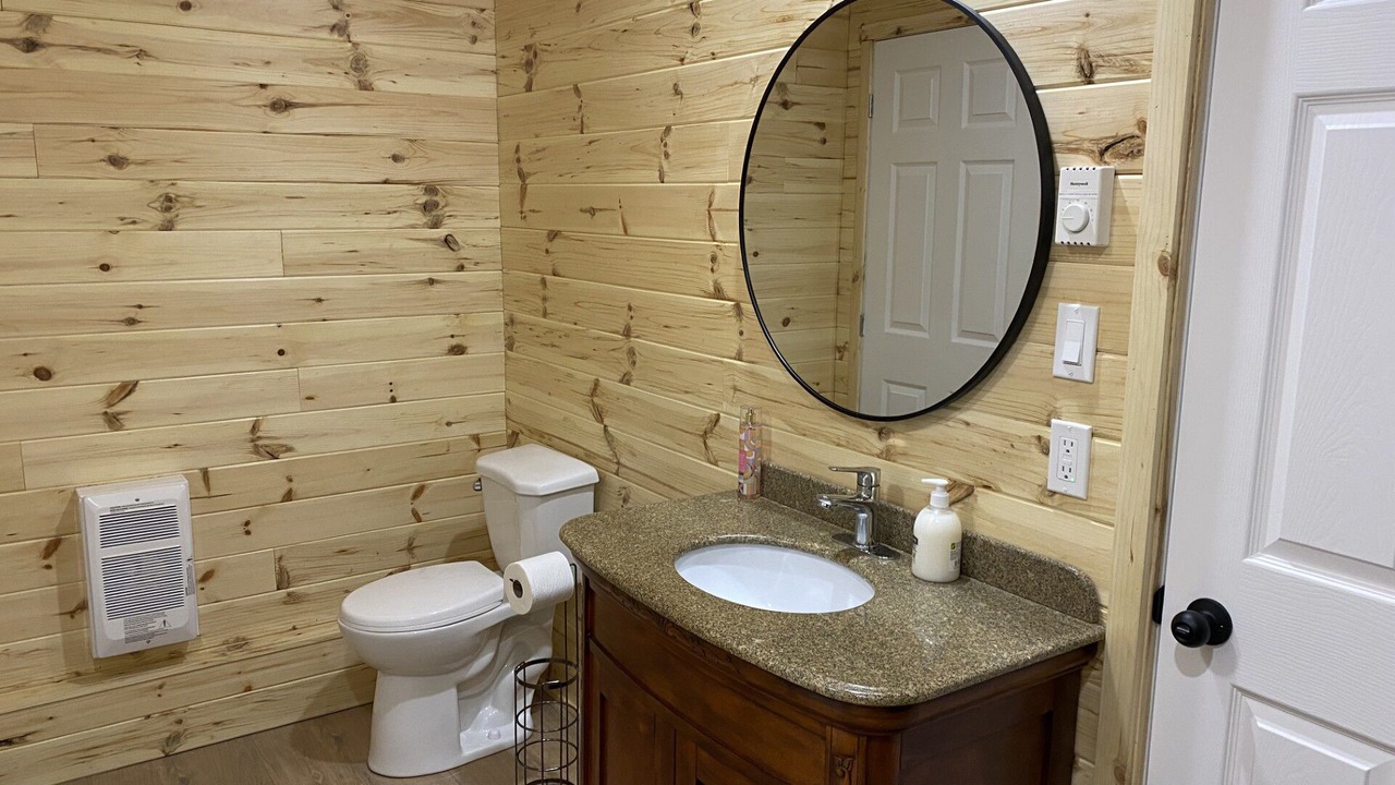 Photo of Bathroom in Saint-Luc-de-Bellechasse
