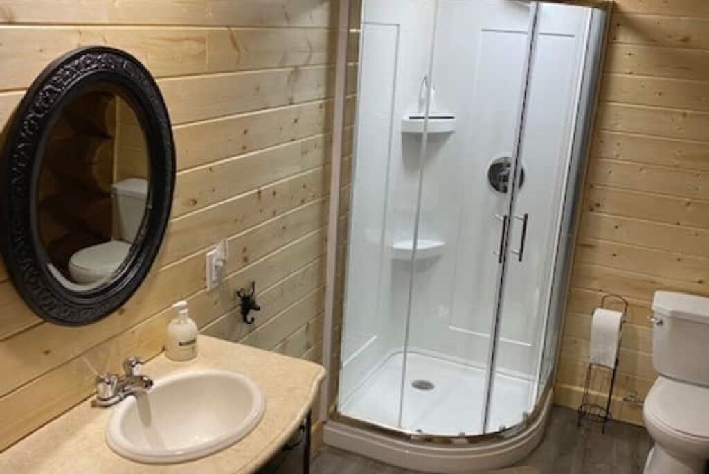 Photo of Bathroom in Saint-Luc-de-Bellechasse