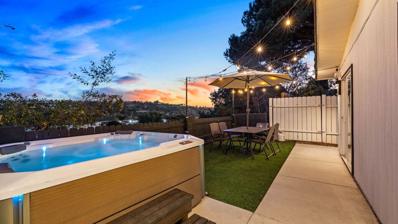 Photo of Outdoor in Loma Alta