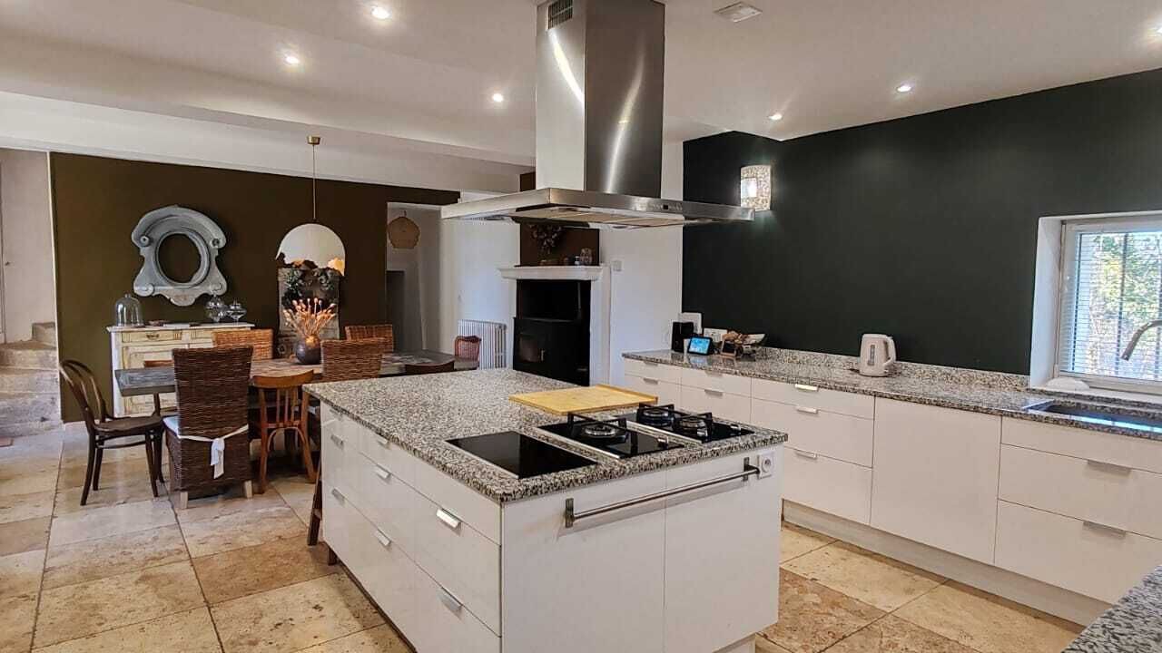 Photo of Kitchen in Camaret-sur-Aigues