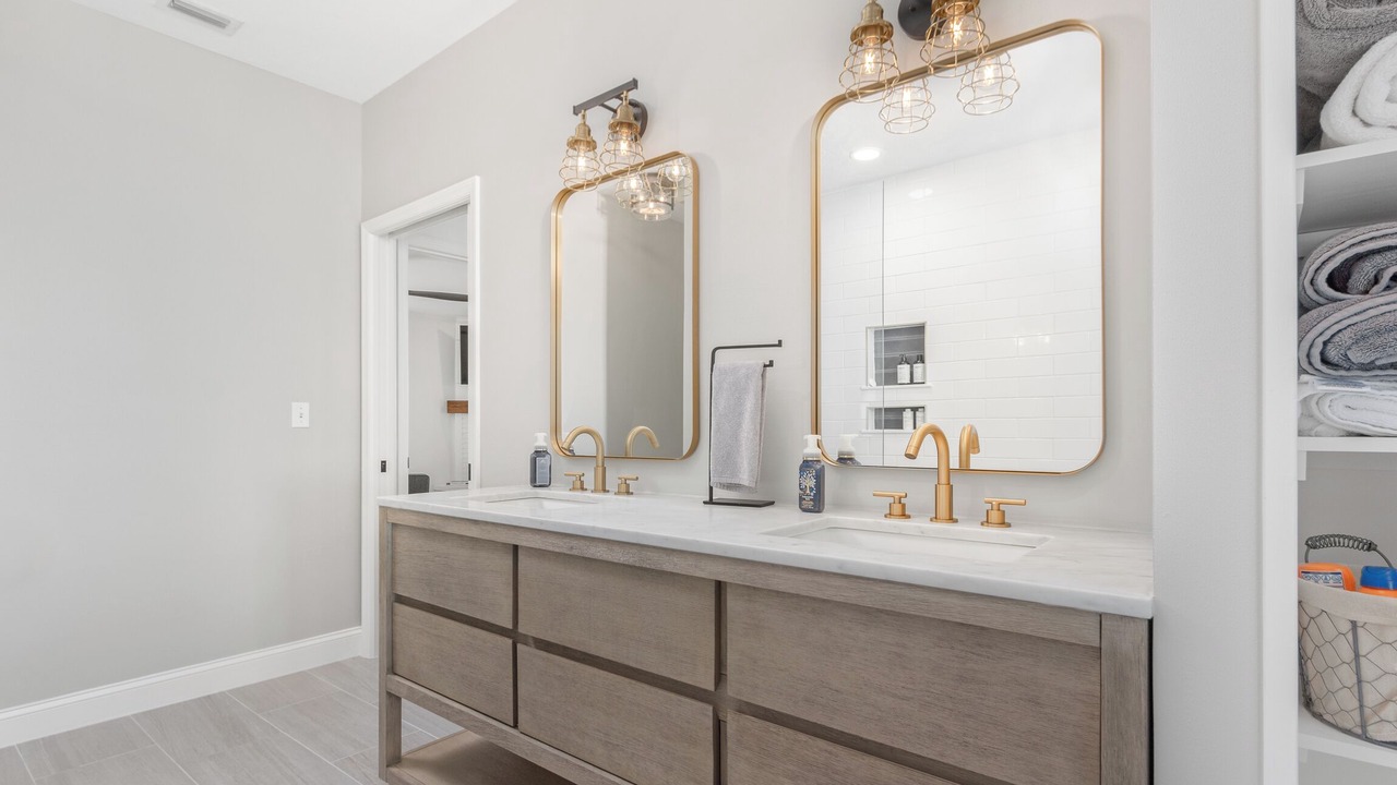 Photo of Bathroom in Candler