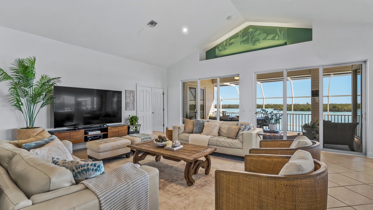Photo of Livingroom in Englewood