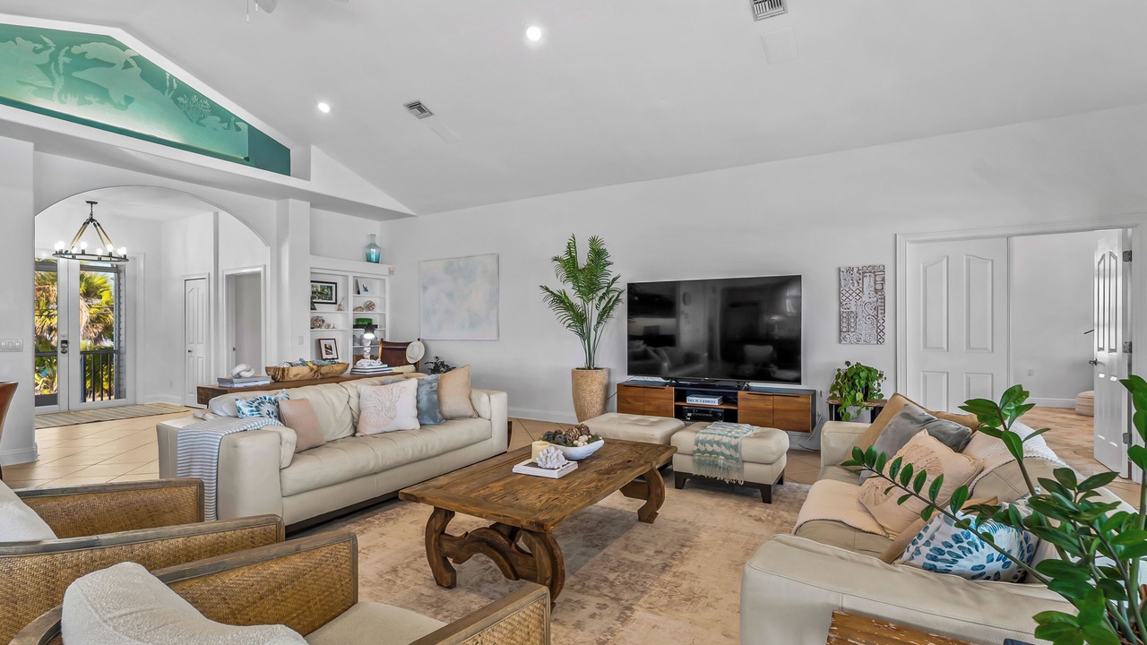 Photo of Livingroom in Englewood