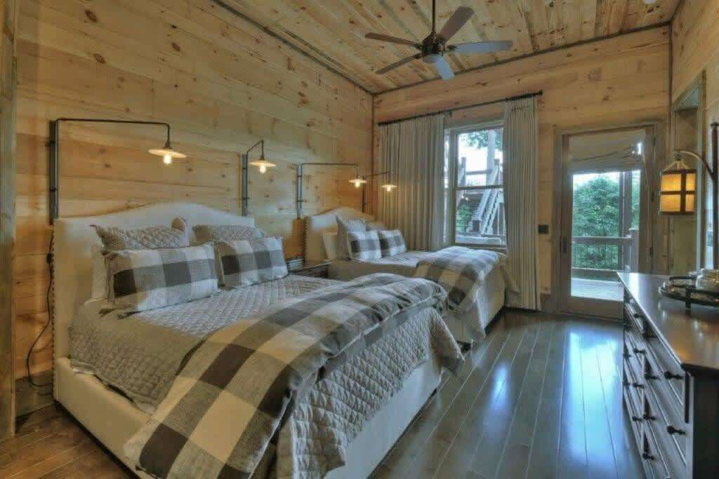 Photo of Bedroom in Cherry Log