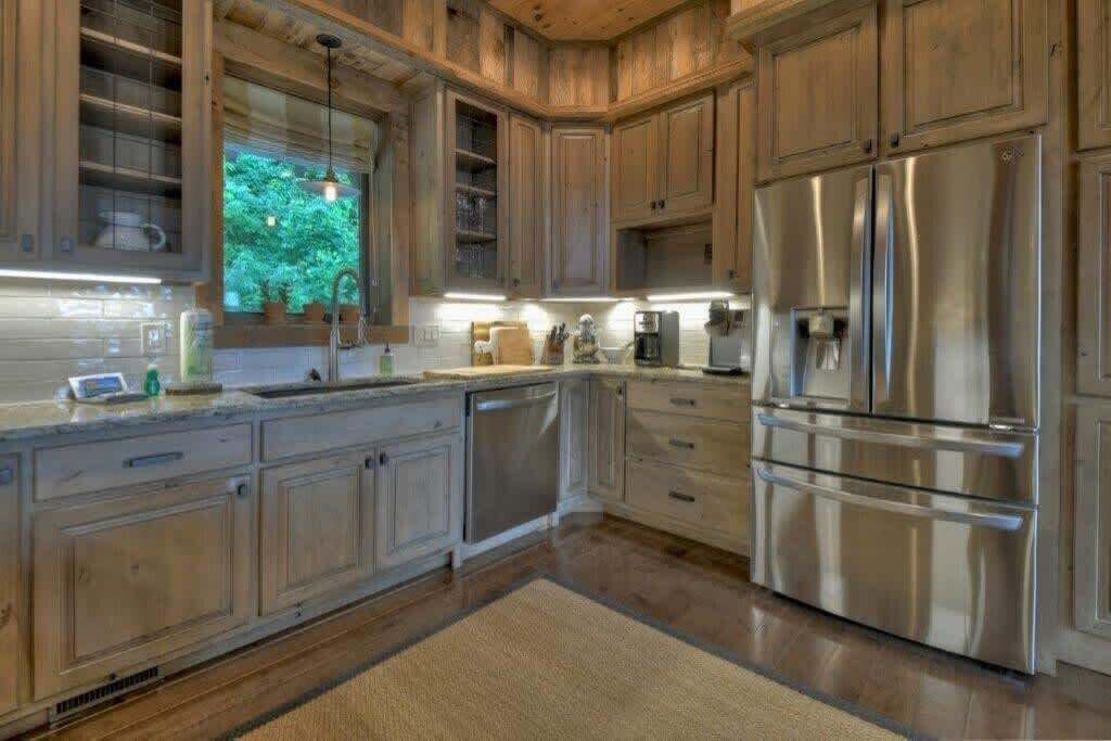 Photo of Kitchen in Cherry Log