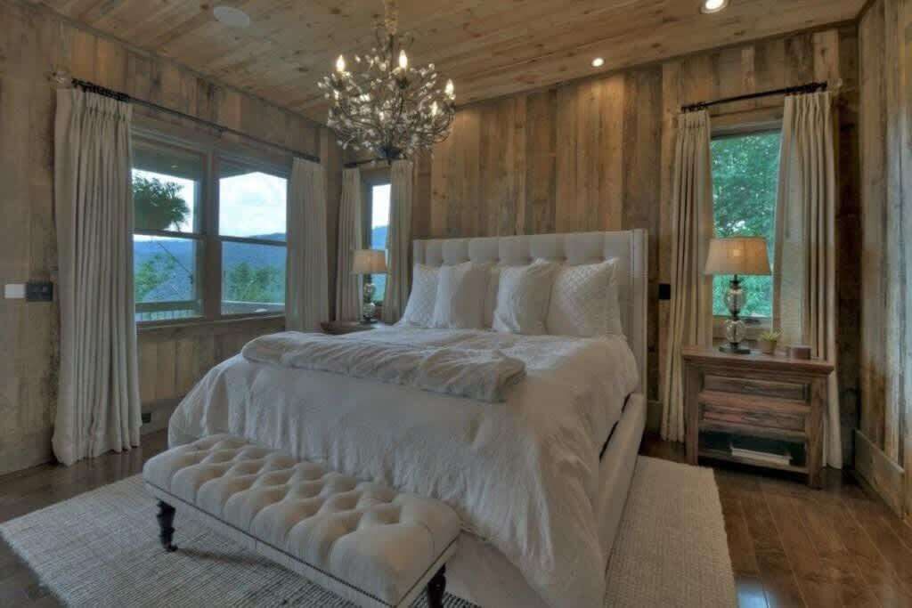 Photo of Bedroom in Cherry Log