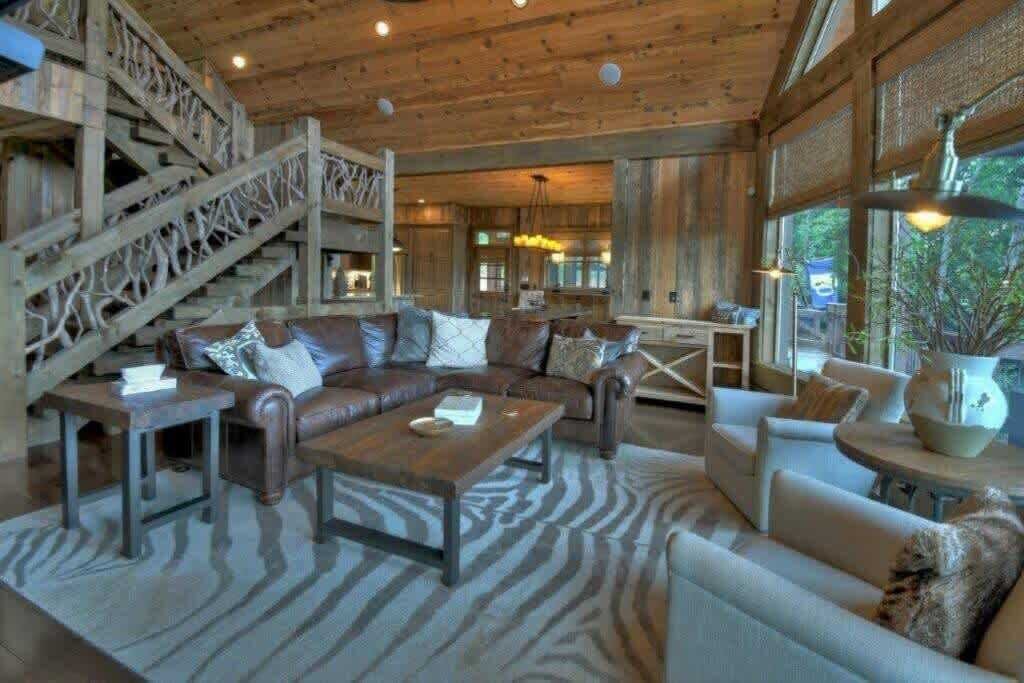 Photo of Livingroom in Cherry Log