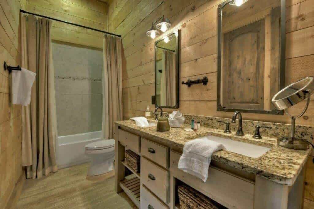 Photo of Bathroom in Cherry Log