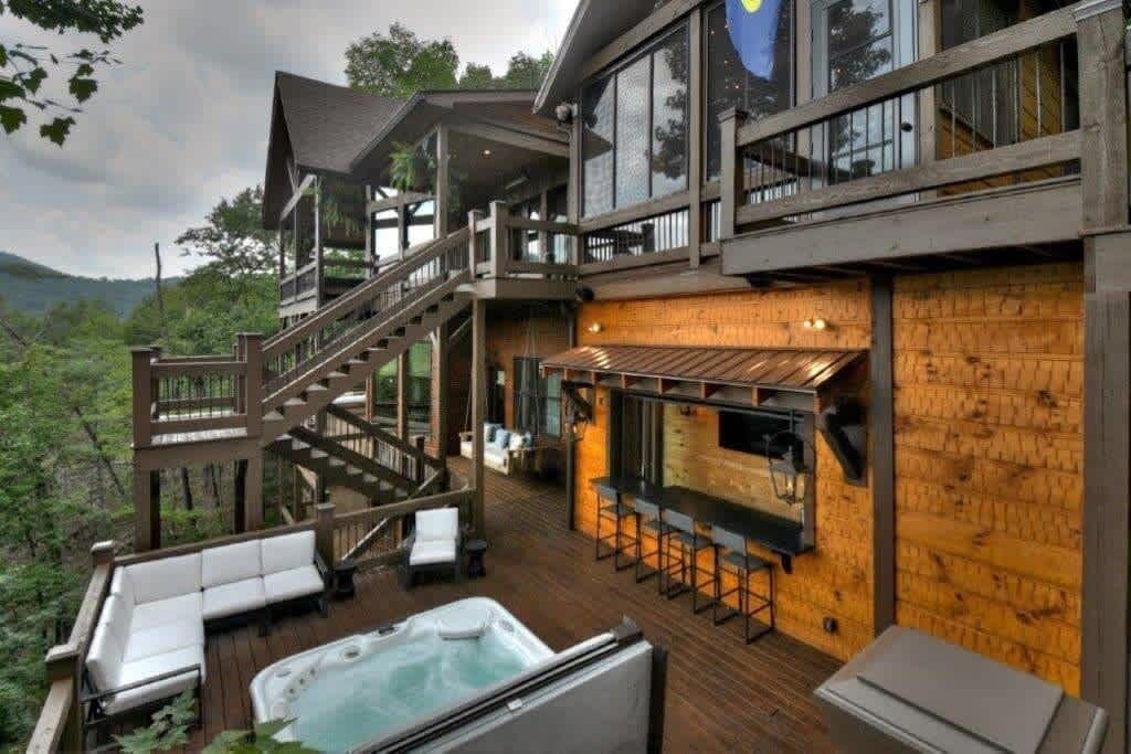 Photo of Patio Balcony in Cherry Log