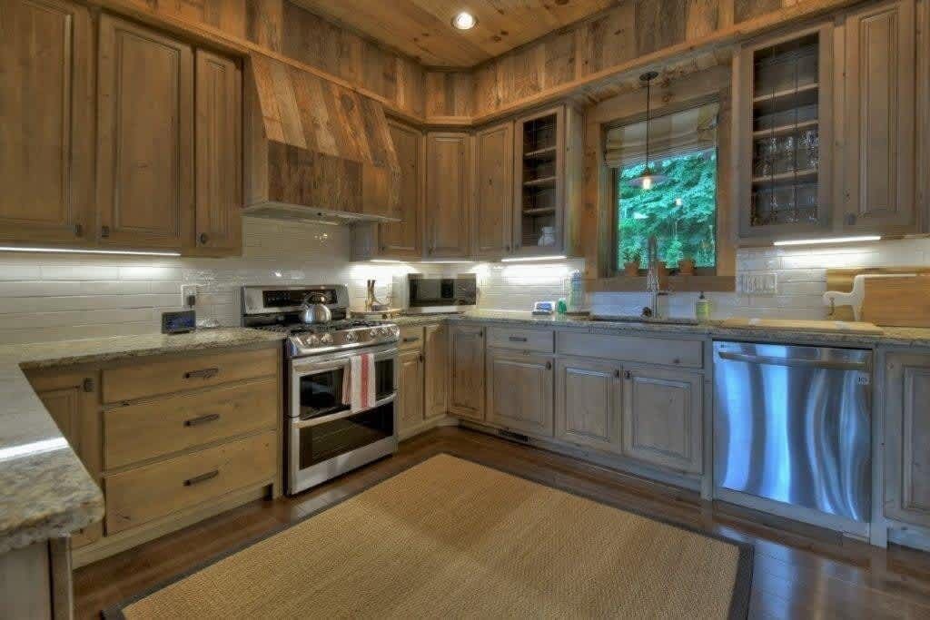 Photo of Kitchen in Cherry Log