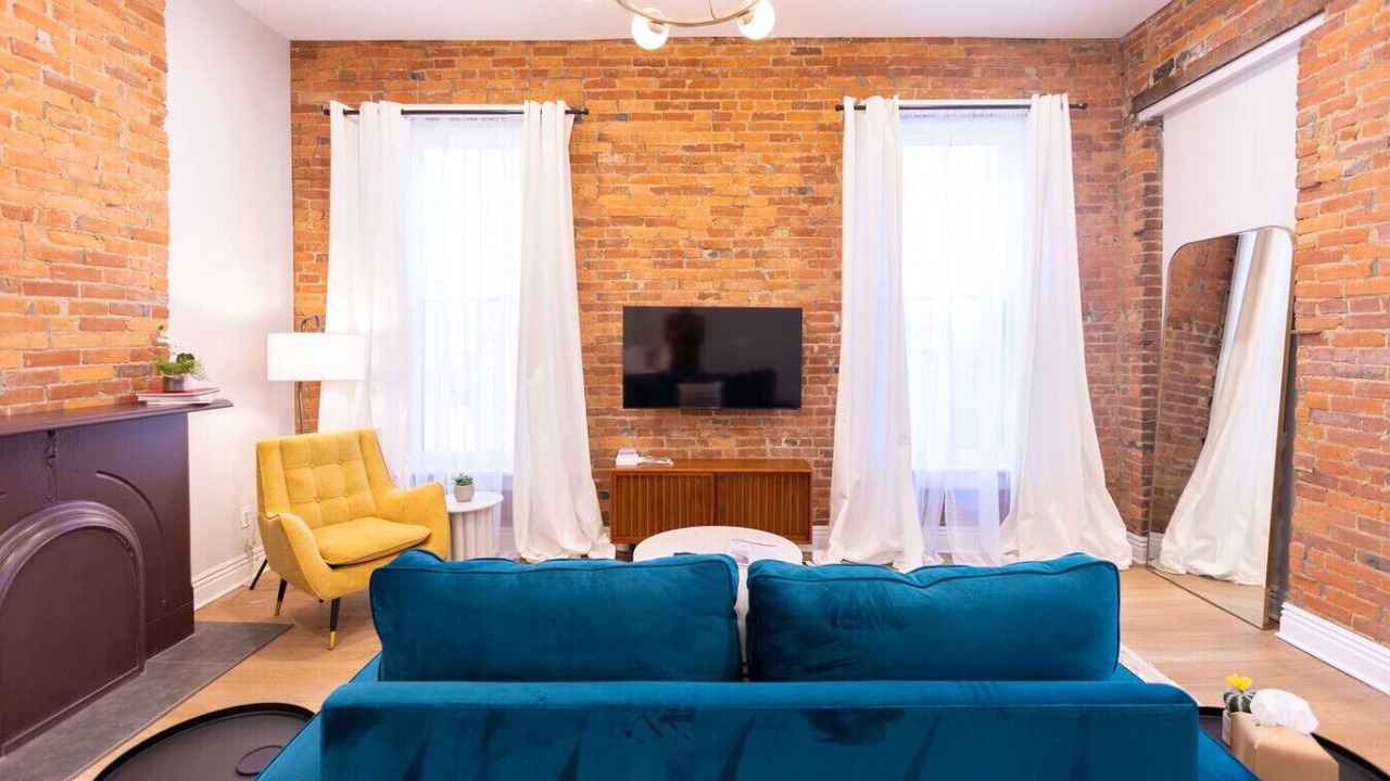 Photo of Livingroom in Victorian Village