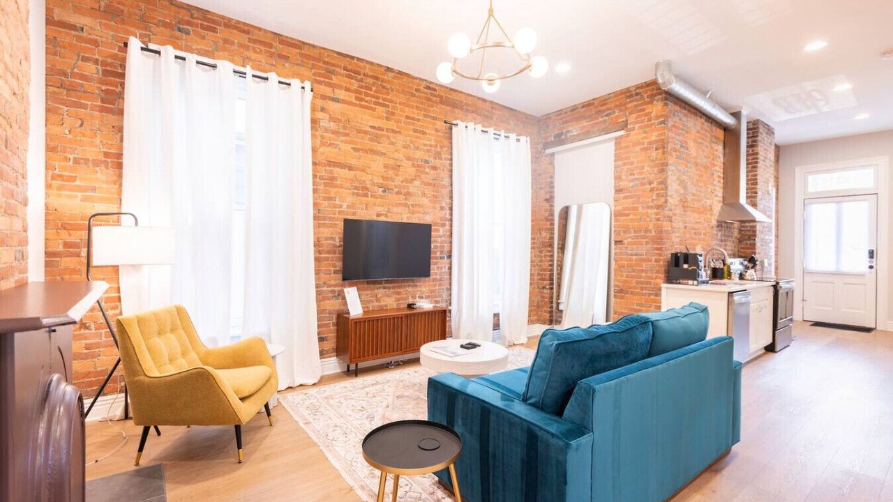 Photo of Livingroom in Victorian Village