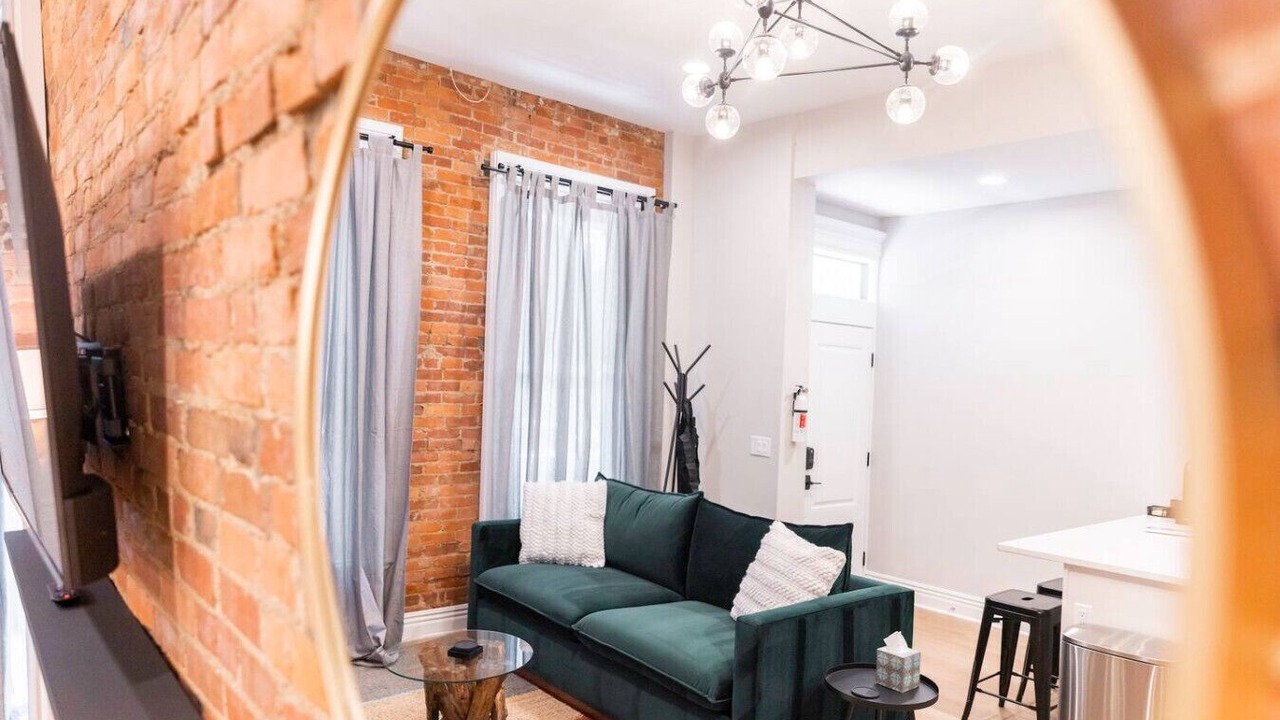 Photo of Livingroom in Victorian Village