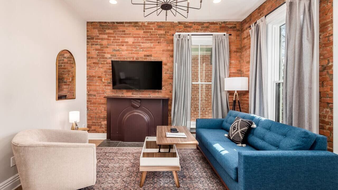 Photo of Livingroom in Victorian Village