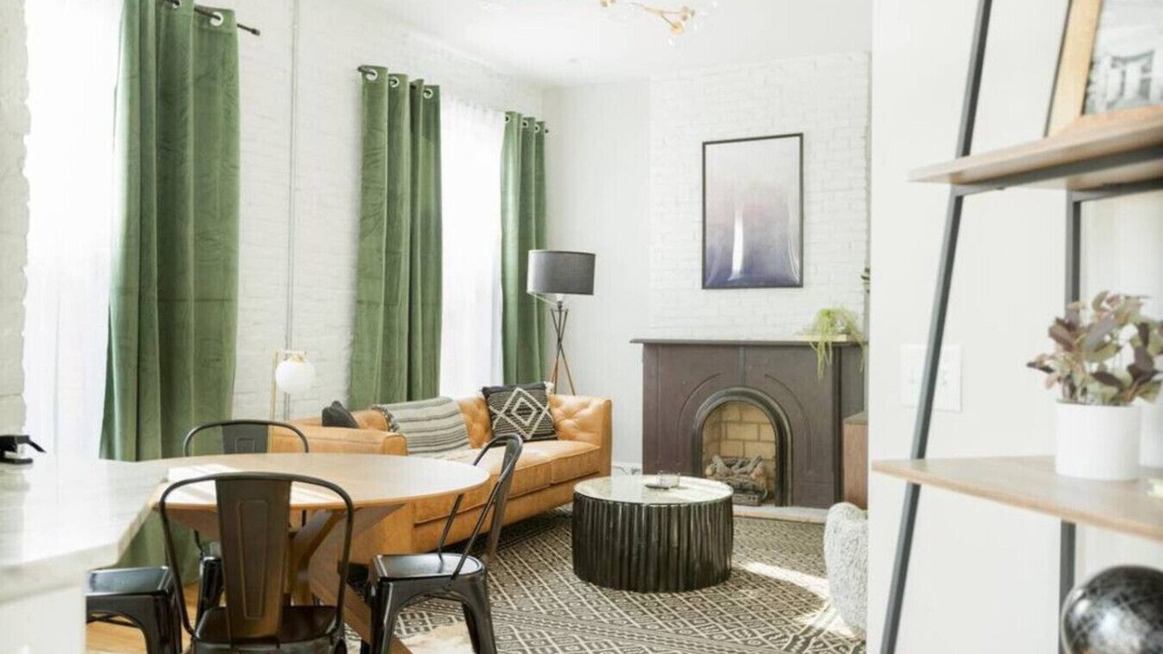 Photo of Livingroom in Victorian Village