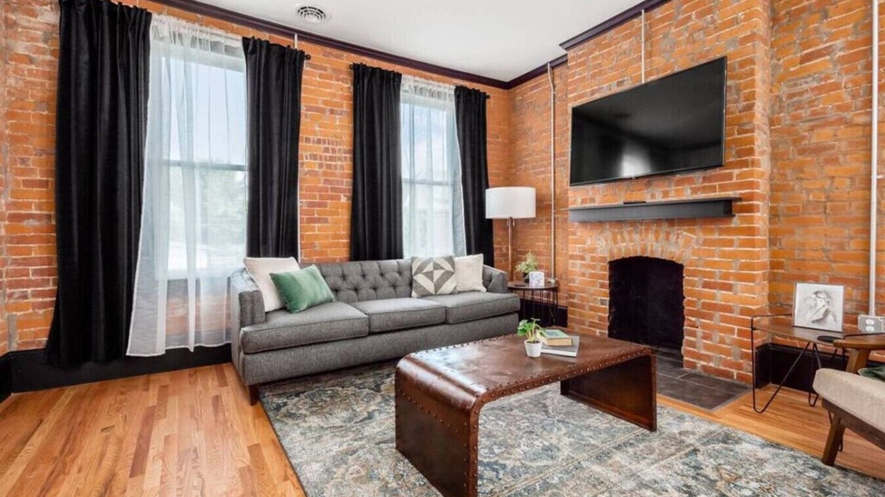 Photo of Livingroom in Victorian Village