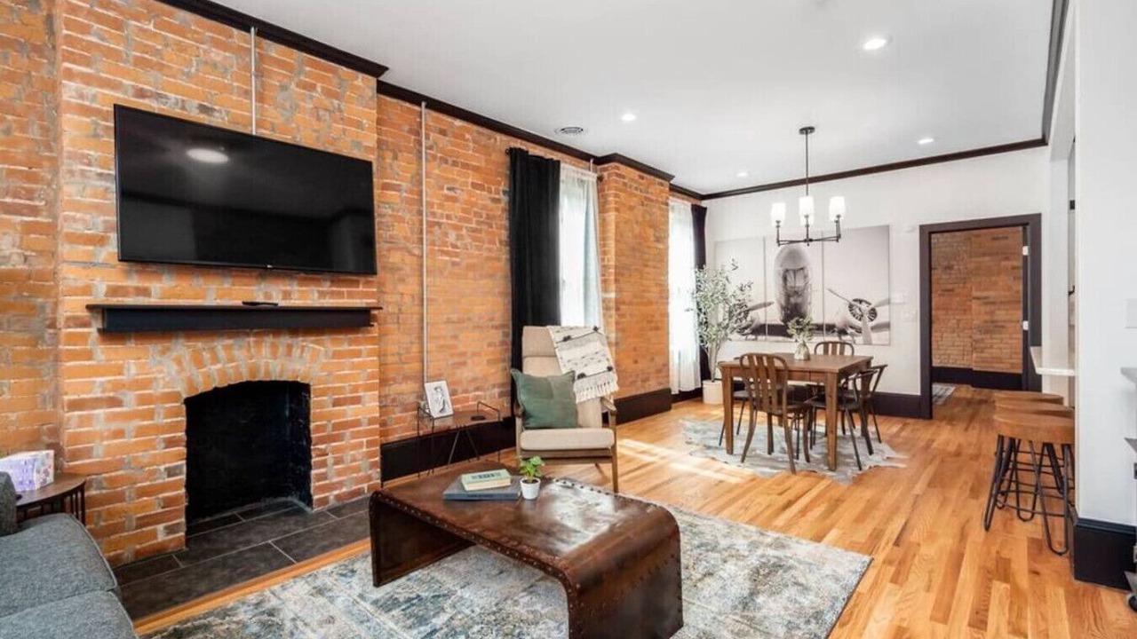 Photo of Livingroom in Victorian Village