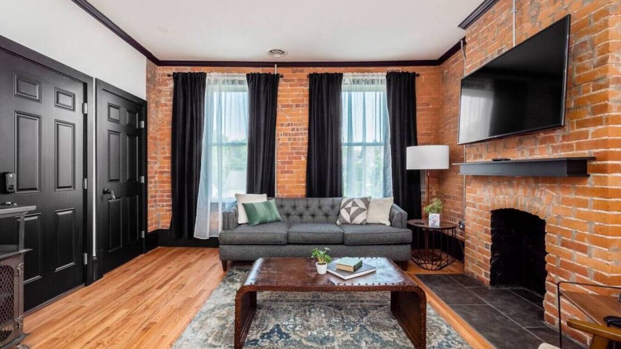 Photo of Livingroom in Victorian Village