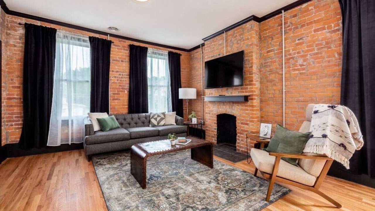 Photo of Livingroom in Victorian Village