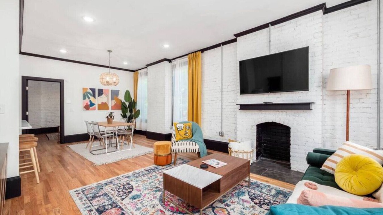 Photo of Livingroom in Victorian Village
