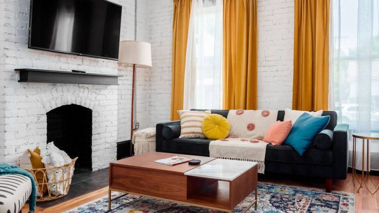 Photo of Livingroom in Victorian Village