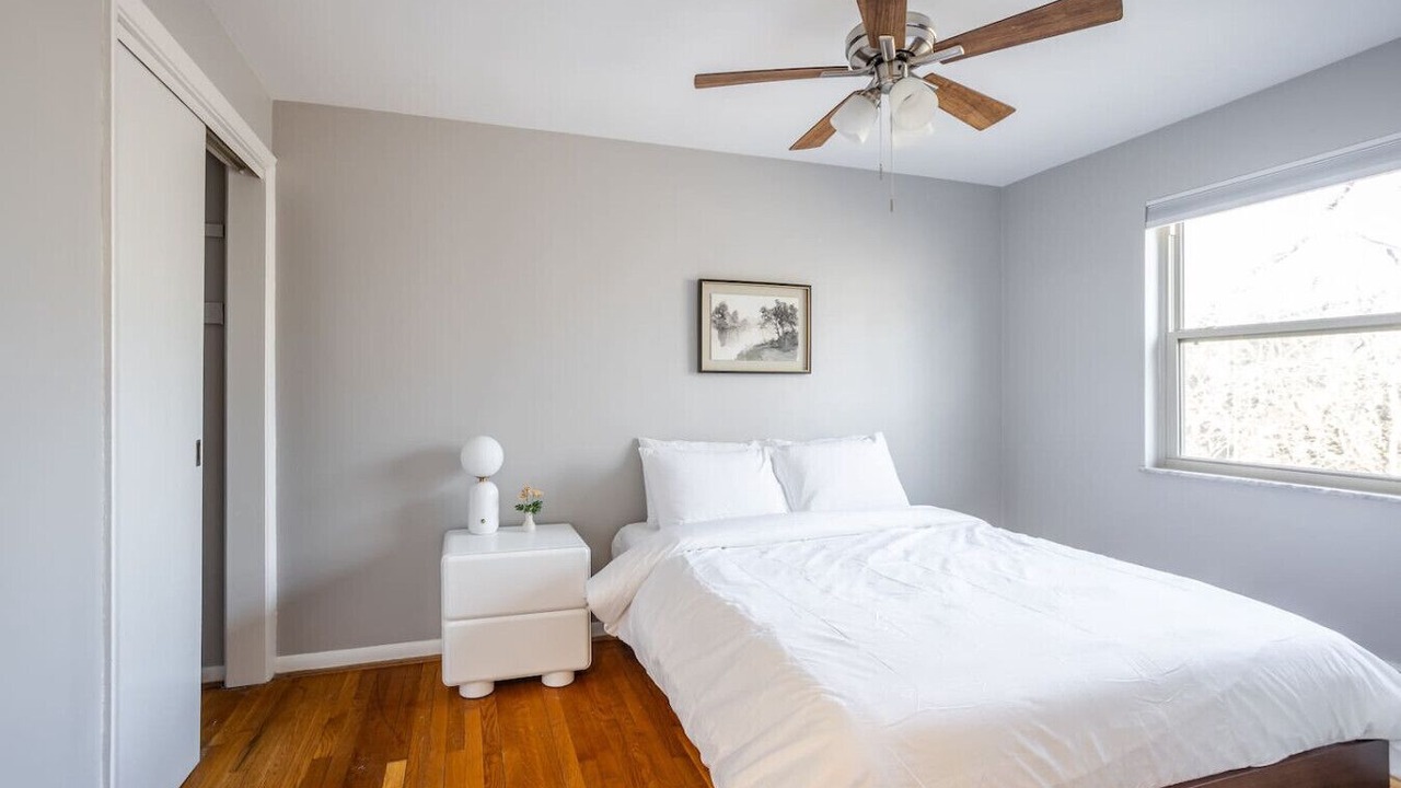 Photo of Bedroom in Oakley