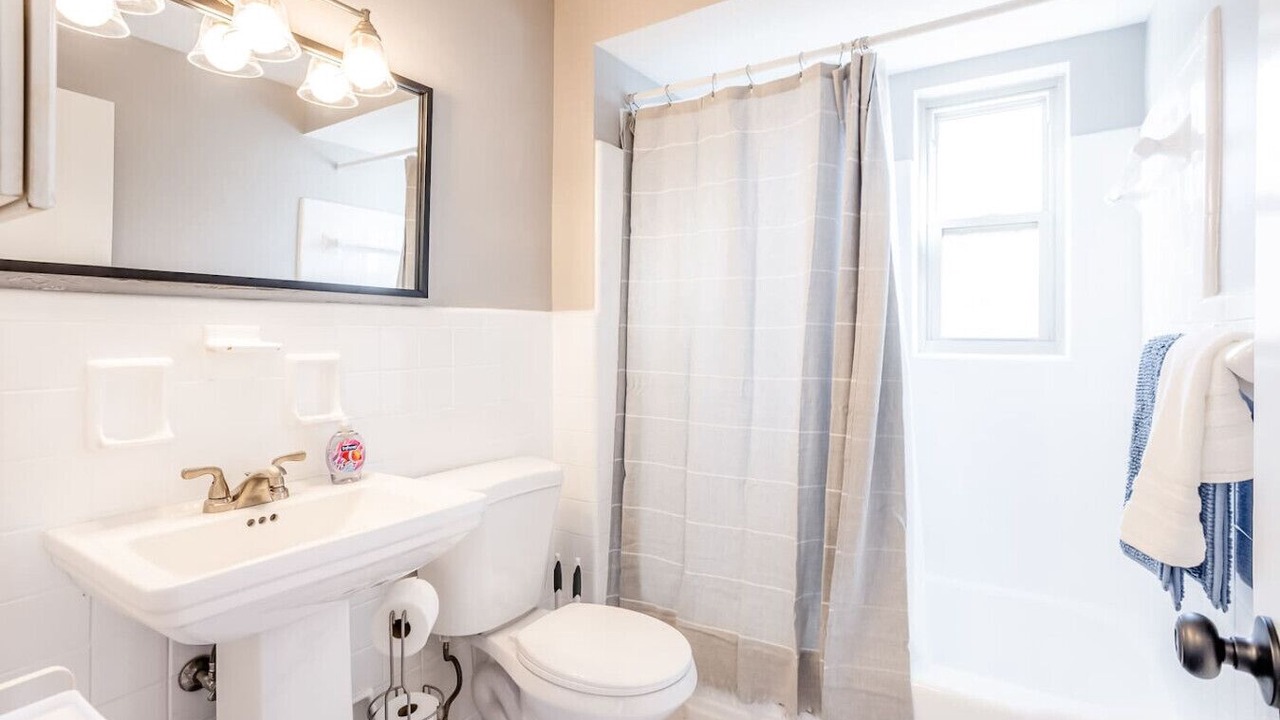 Photo of Bathroom in Oakley