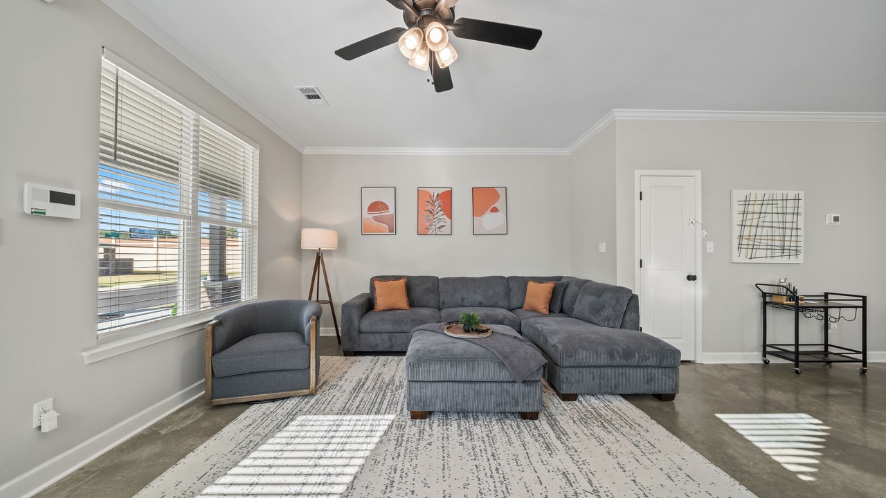 Photo of Livingroom in Crosstown