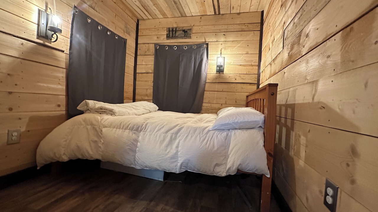Photo of Bedroom in Van Buren