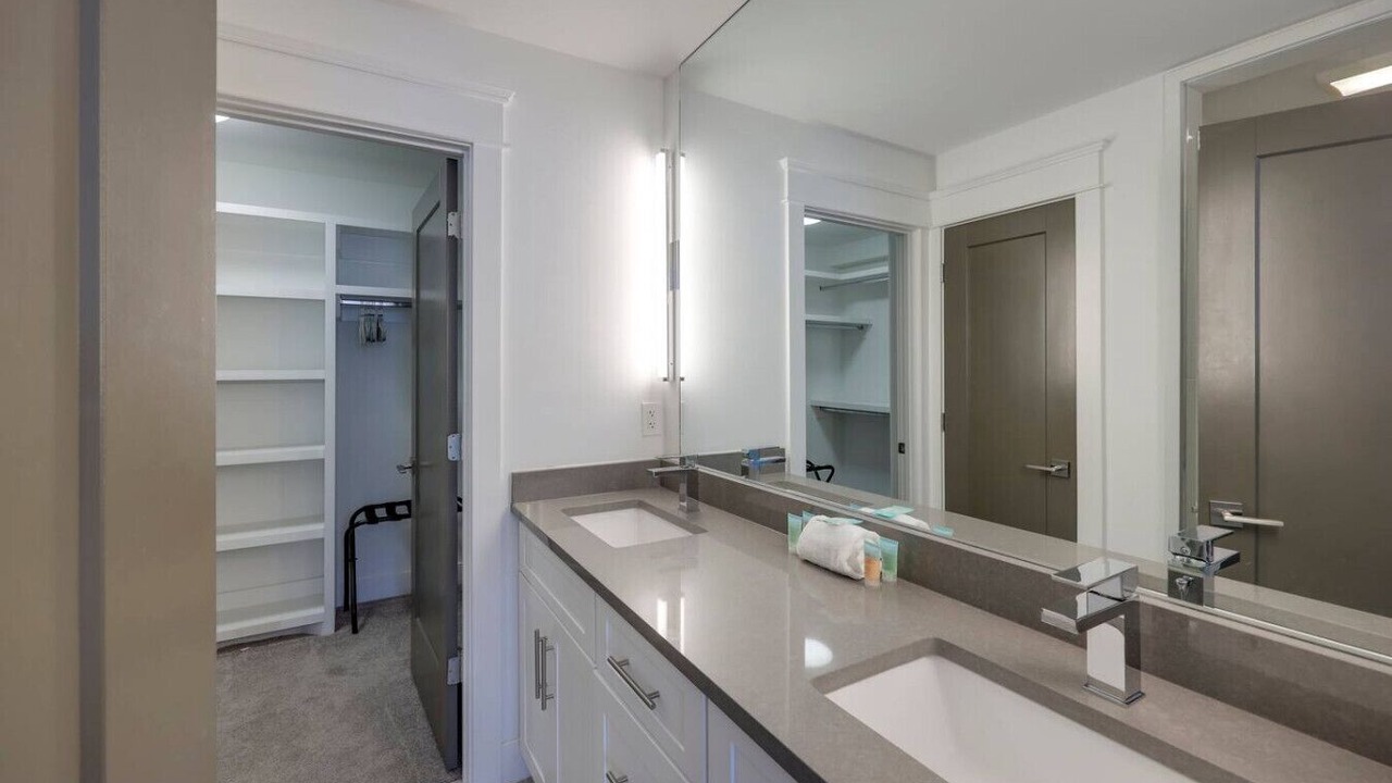 Photo of Bathroom in Charlotte Park
