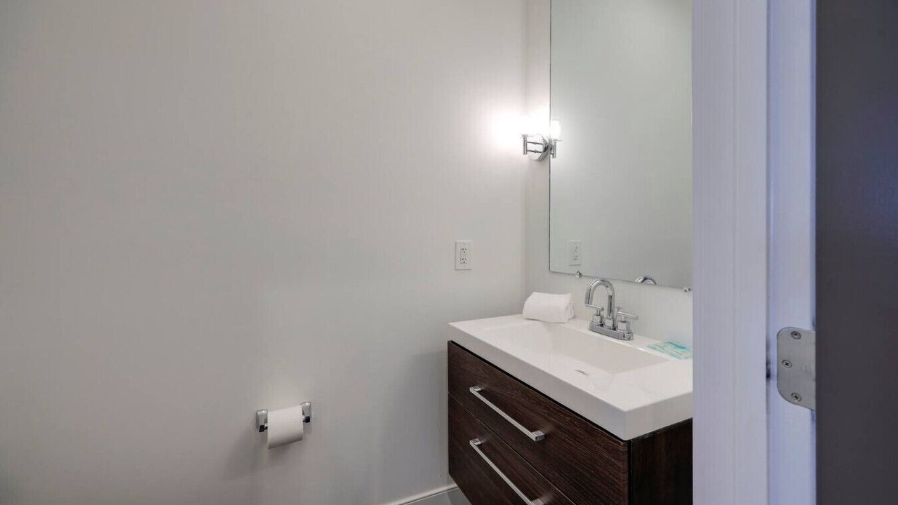 Photo of Bathroom in Charlotte Park