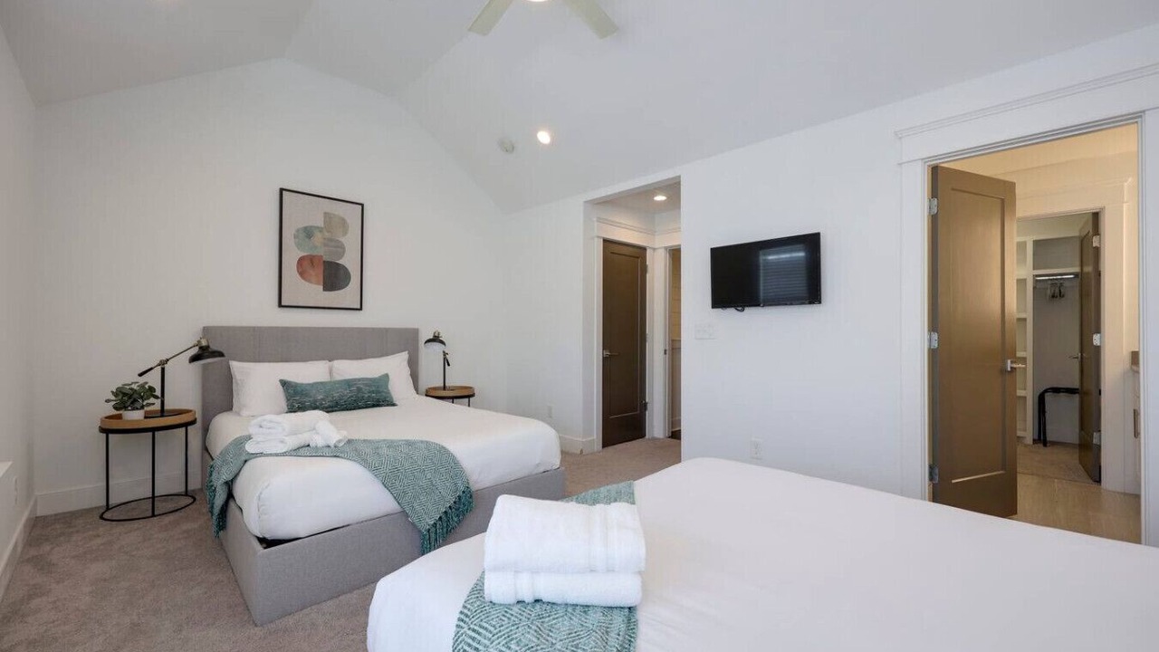 Photo of Bedroom in Charlotte Park