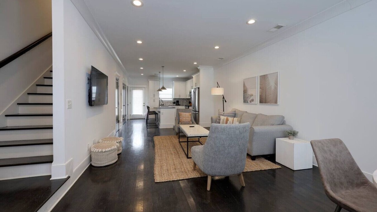 Photo of Livingroom in Charlotte Park