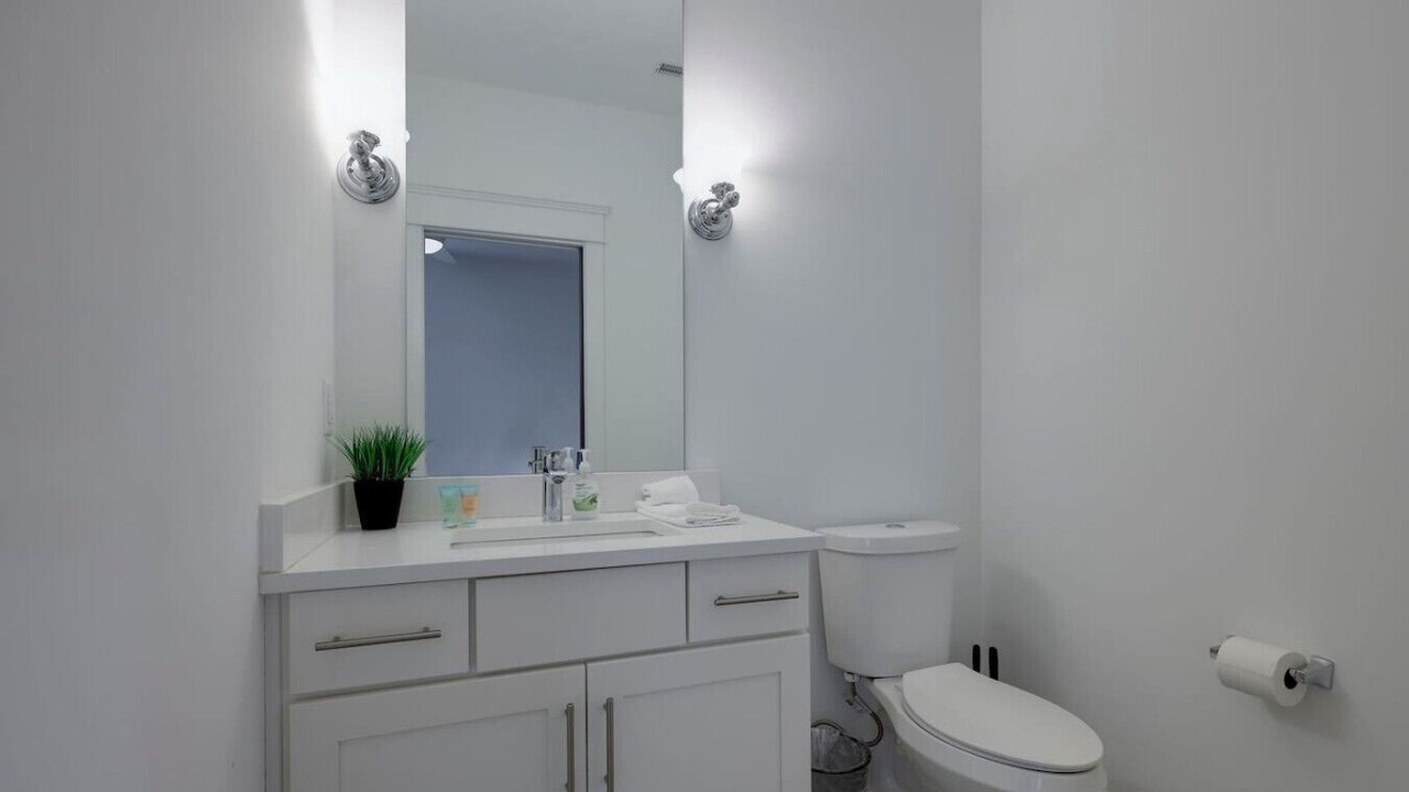 Photo of Bathroom in Charlotte Park