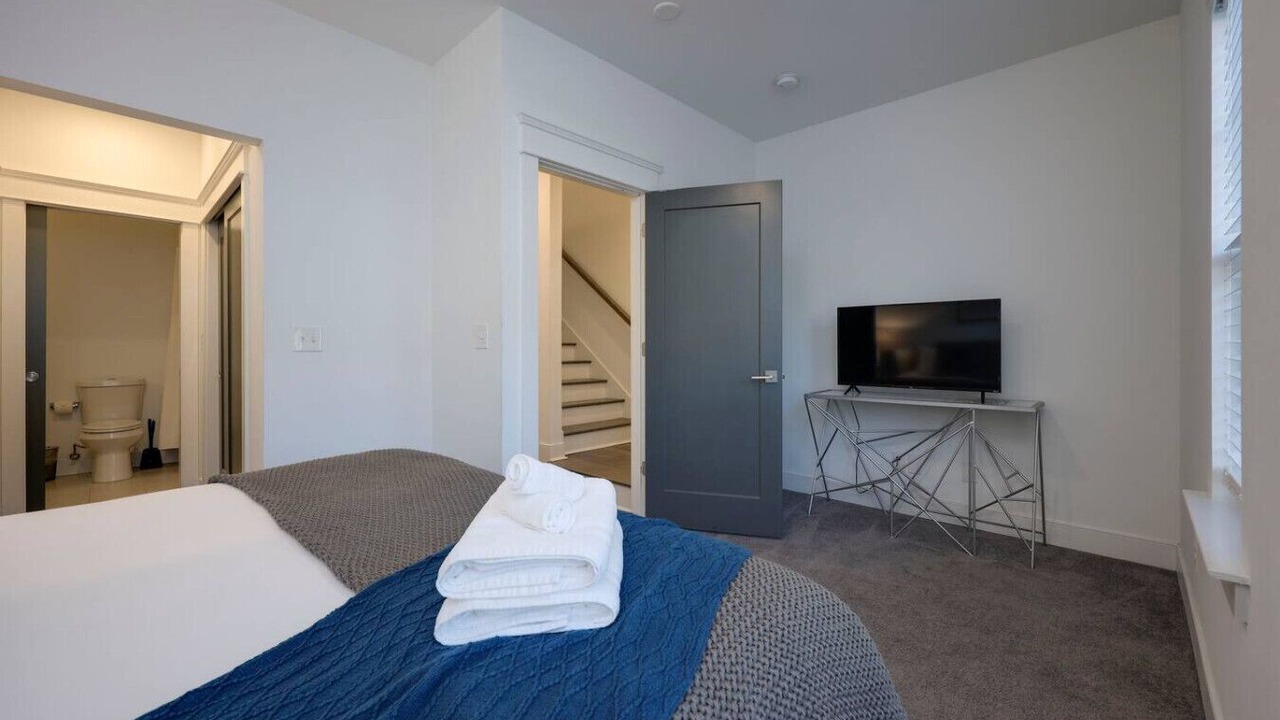 Photo of Bedroom in Charlotte Park