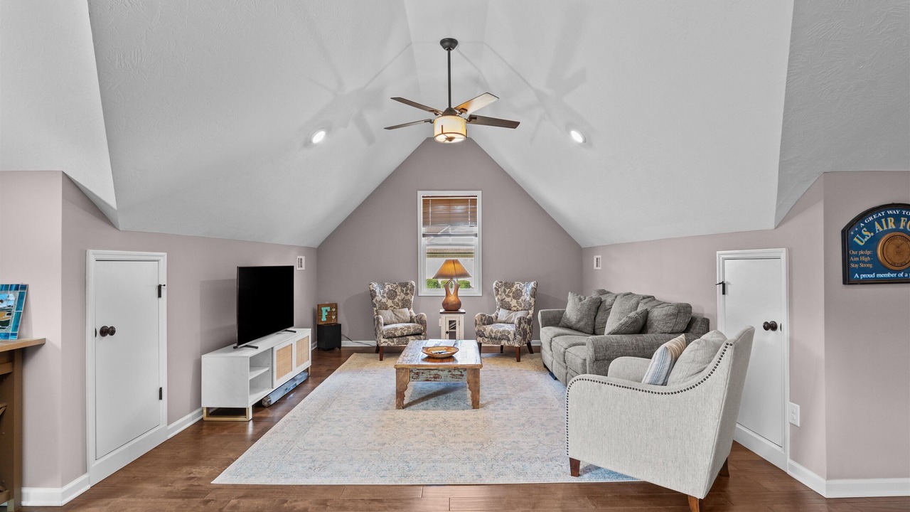 Photo of Livingroom in Evans