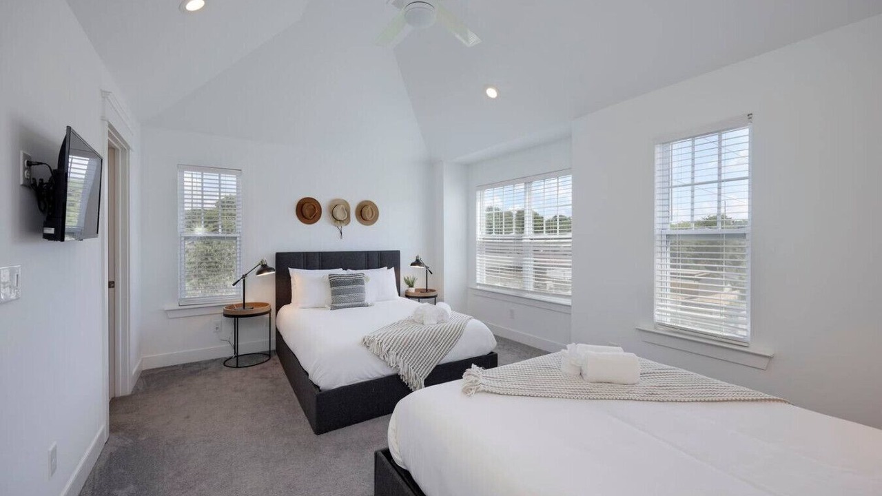 Photo of Bedroom in Charlotte Park