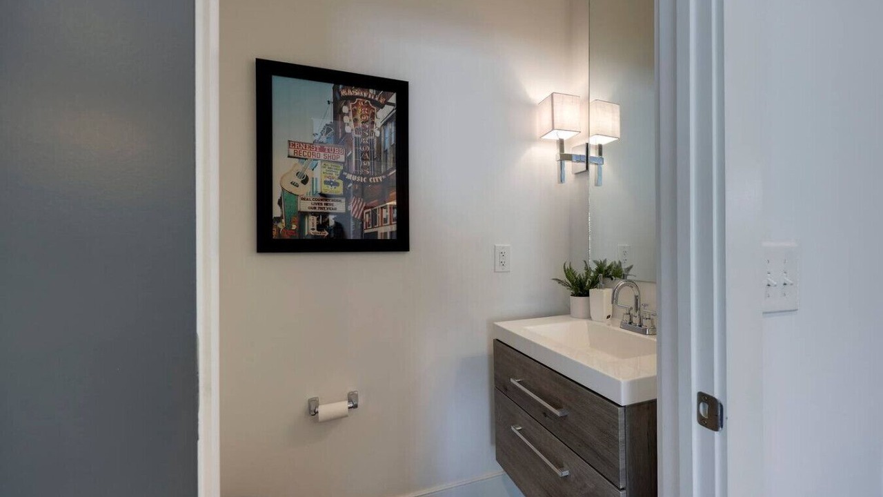 Photo of Bathroom in Charlotte Park
