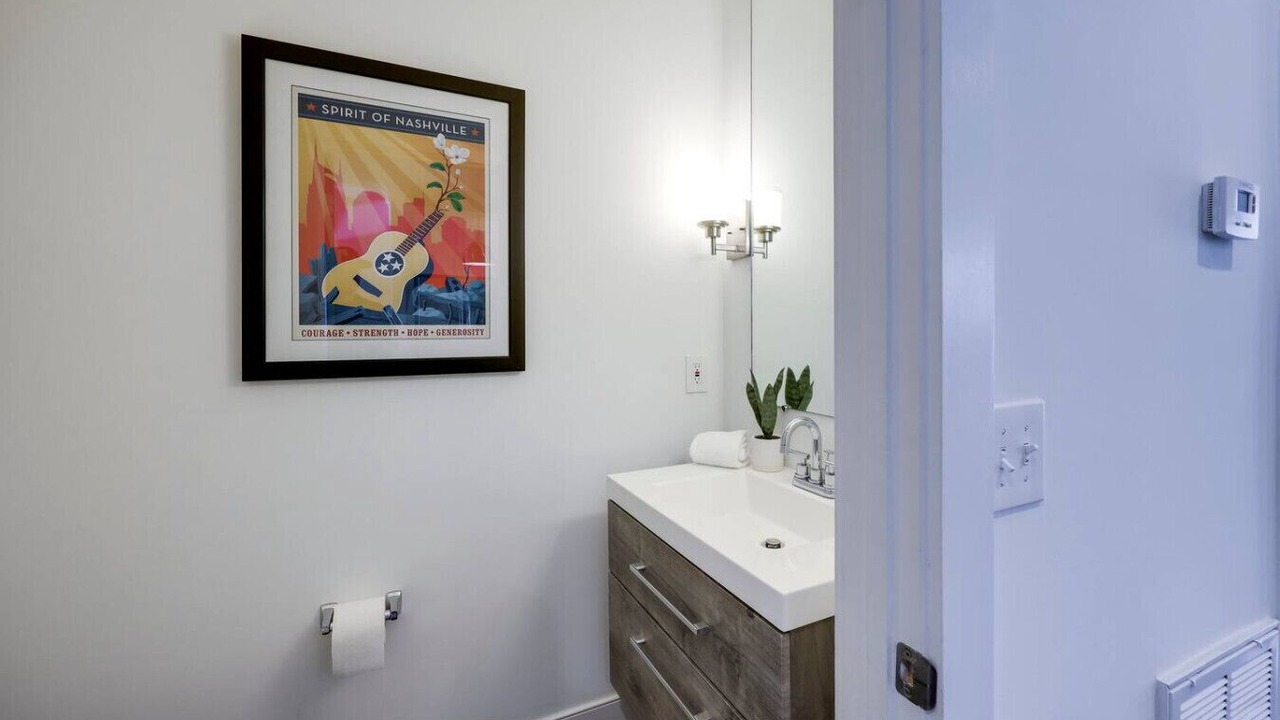 Photo of Bathroom in Charlotte Park