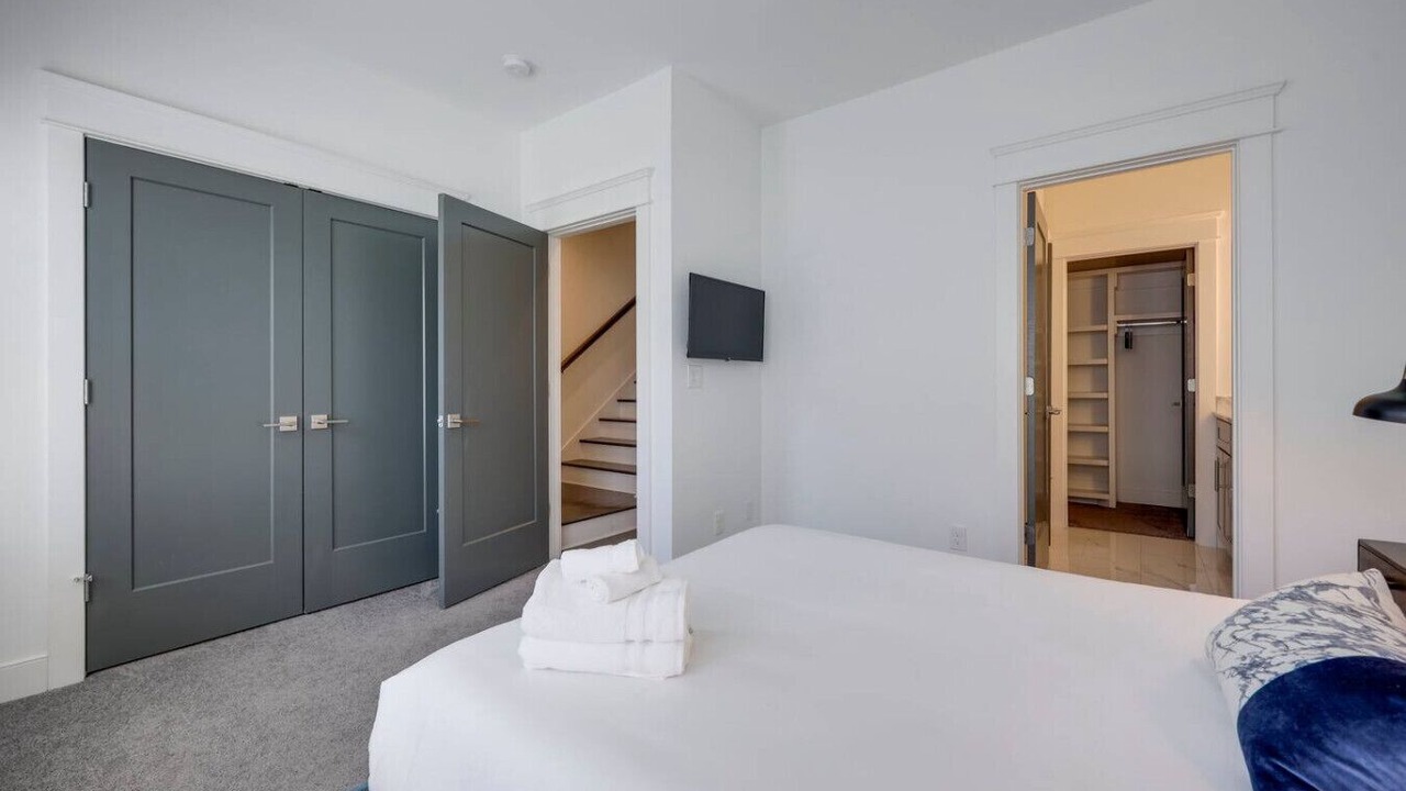 Photo of Bedroom in Charlotte Park