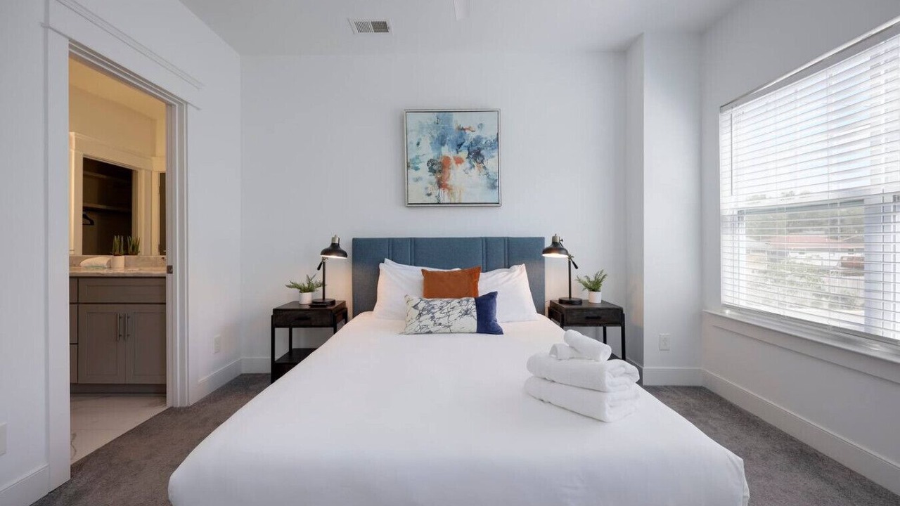 Photo of Bedroom in Charlotte Park