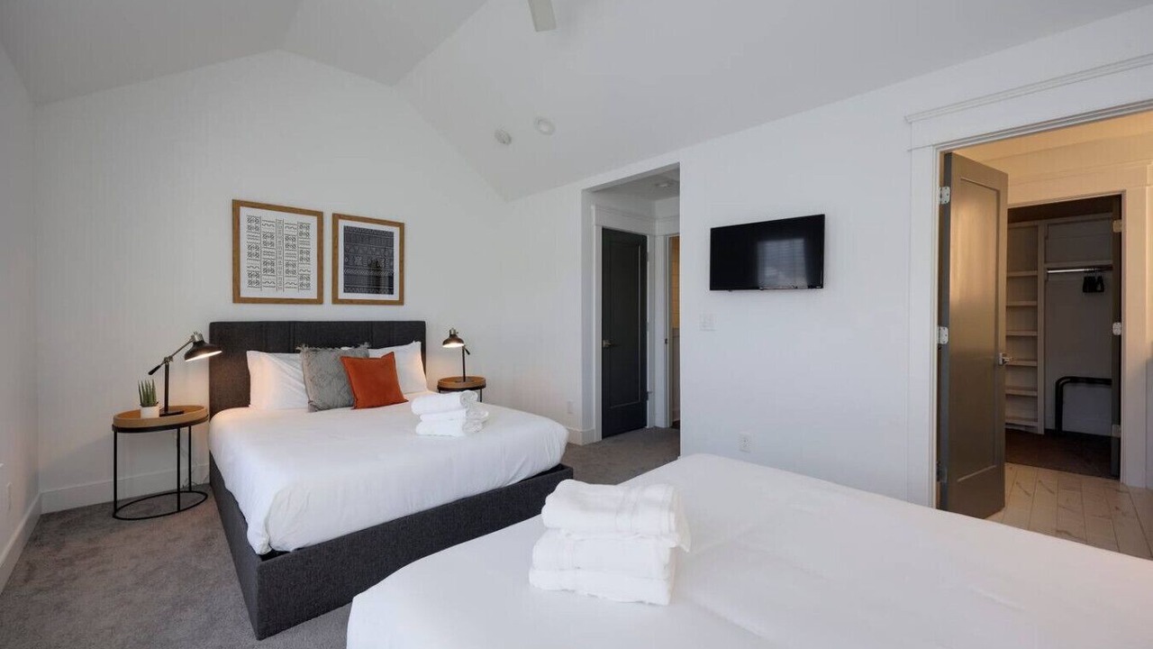 Photo of Bedroom in Charlotte Park