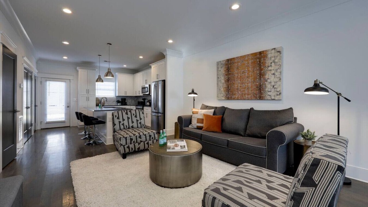 Photo of Livingroom in Charlotte Park