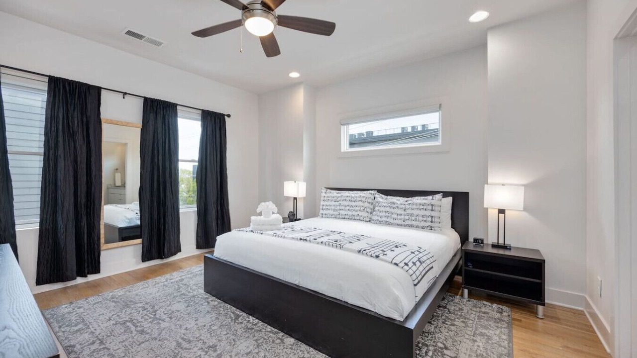 Photo of Bedroom in Hadley - Washington