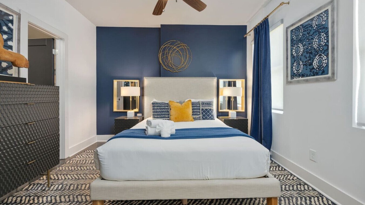Photo of Bedroom in Hadley - Washington