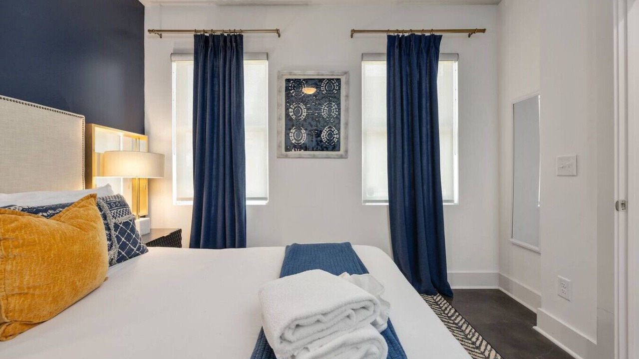 Photo of Bedroom in Hadley - Washington