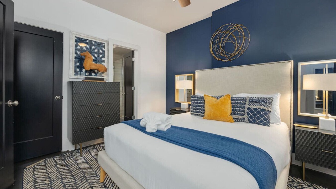 Photo of Bedroom in Hadley - Washington