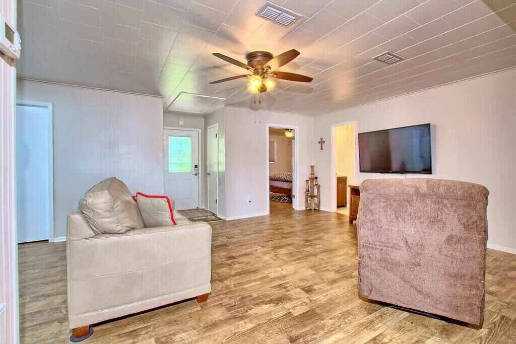 Photo of Livingroom in Milam